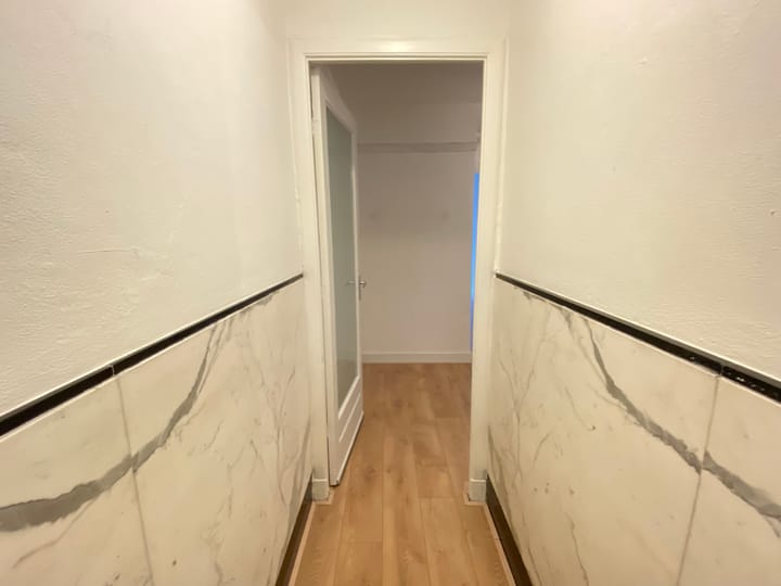 Photo 2 of Eendrachtstraat 27-H