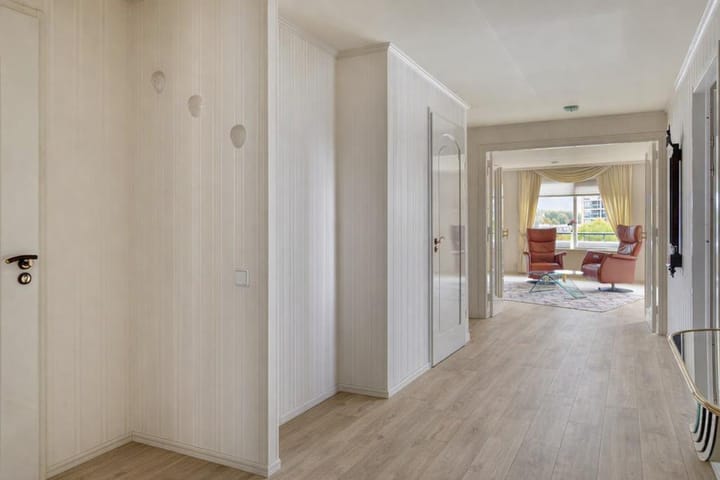 Photo 5 of Leeghwaterstraat 36