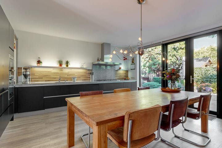 Foto 15 van Tooroplaan 1