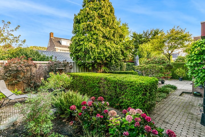 Foto 42 van Tooroplaan 1