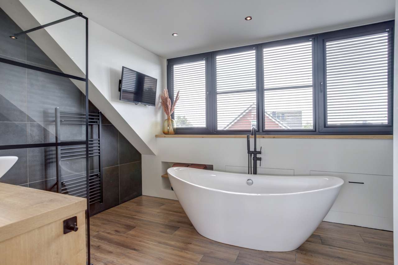 Foto 24 van Oeverzeggeweg 61