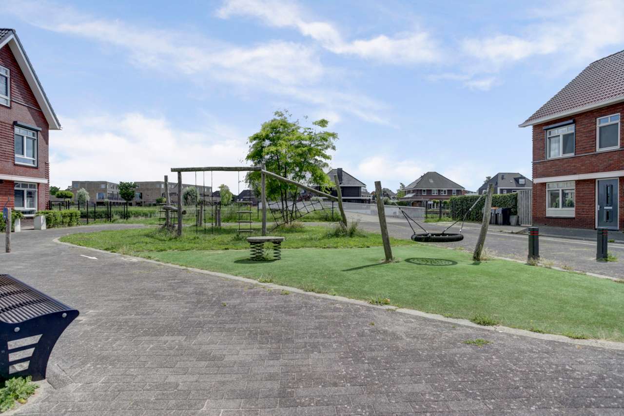 Foto 39 van Oeverzeggeweg 61