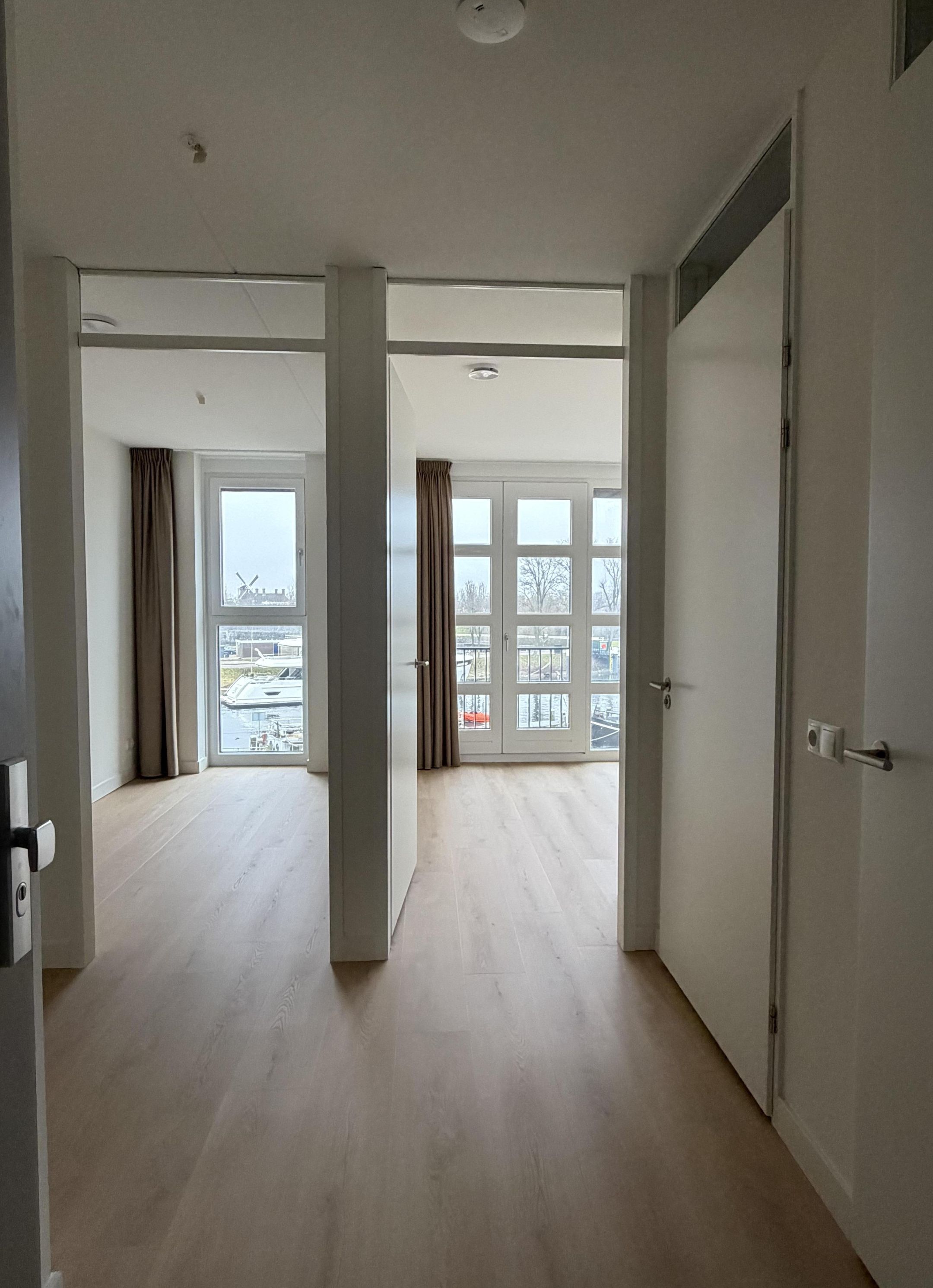 Foto 3 van Stationsplein 114