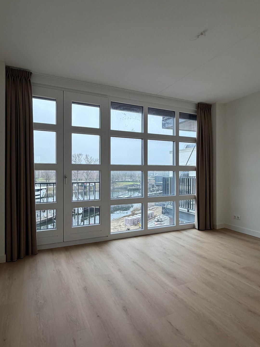 Foto 7 van Stationsplein 114