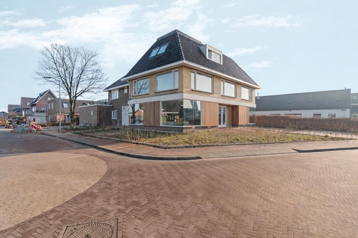 Foto 31 van Zuster Emmastraat 2-01