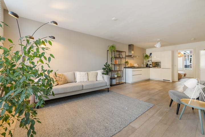 Foto 2 van Bilderdijkstraat 102-2