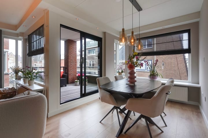 Foto 2 van Van Tijnplein 2