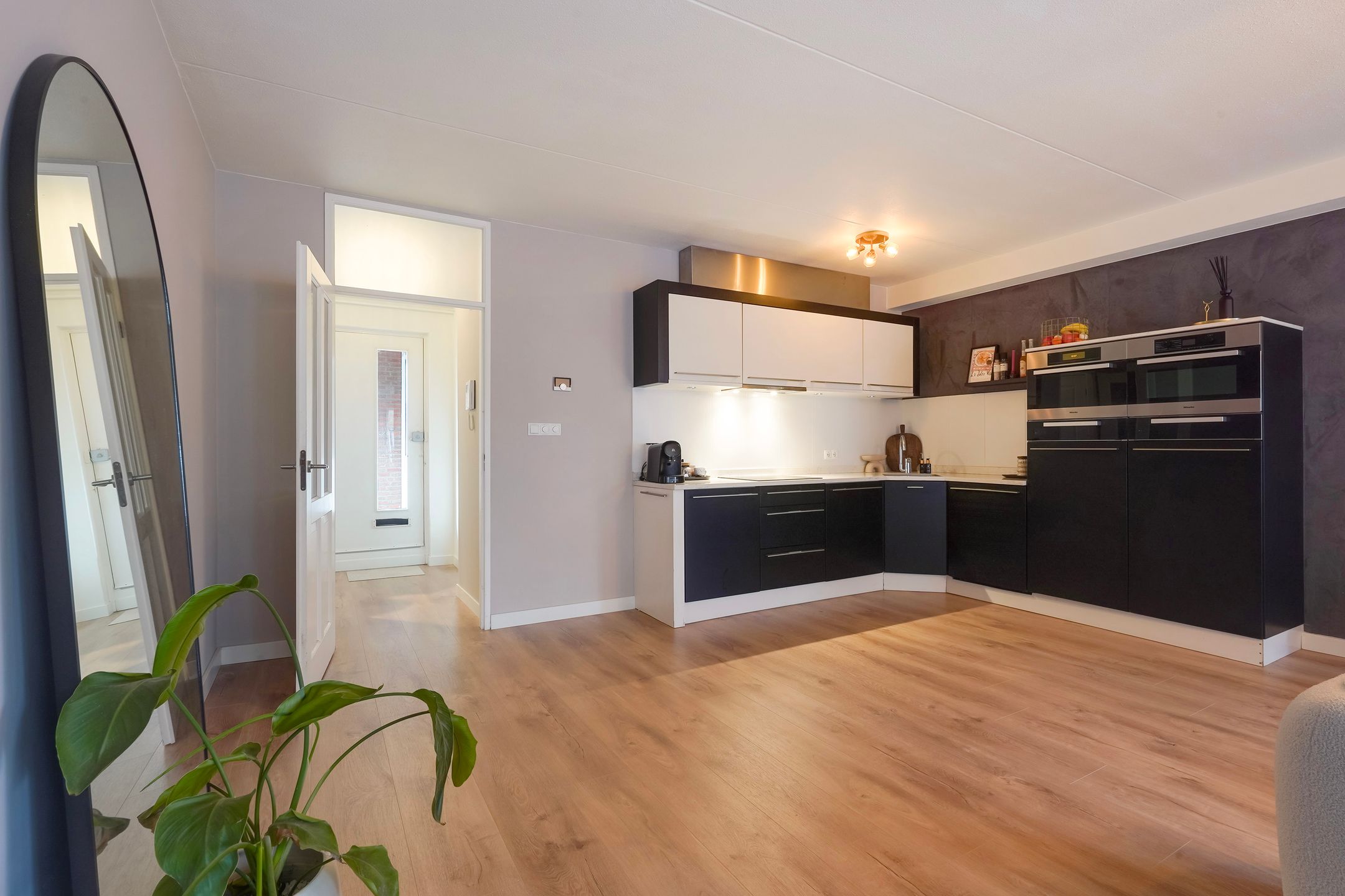 Foto 6 van Van Tijnplein 2