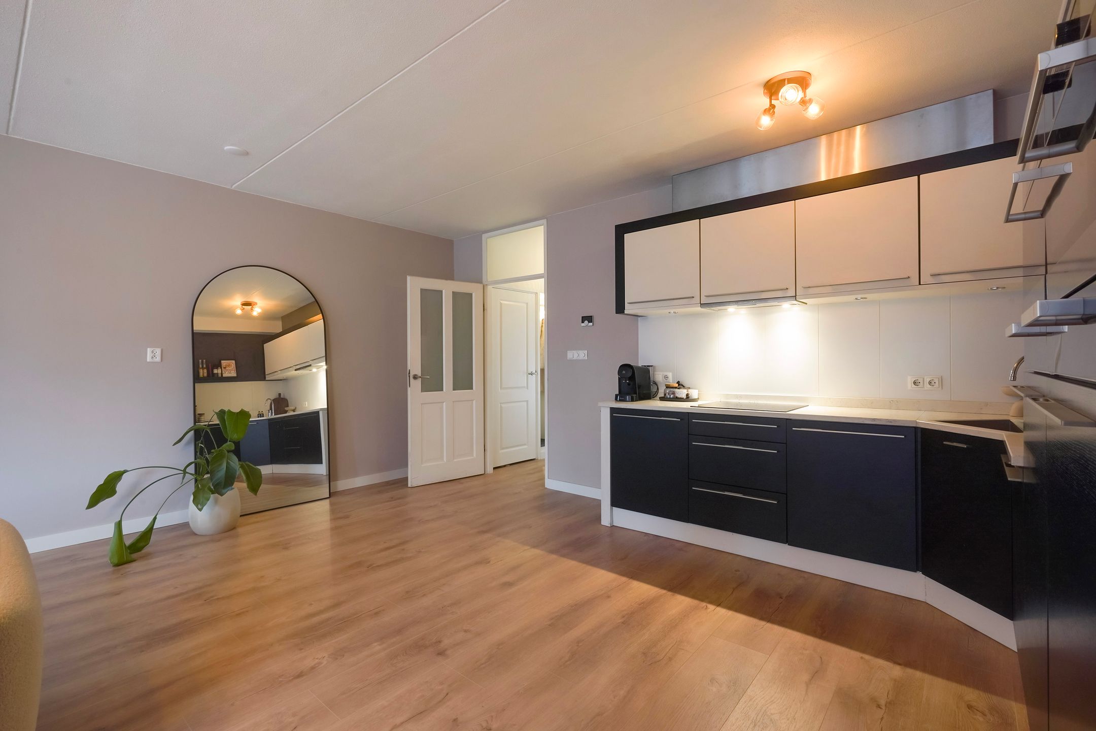 Foto 9 van Van Tijnplein 2