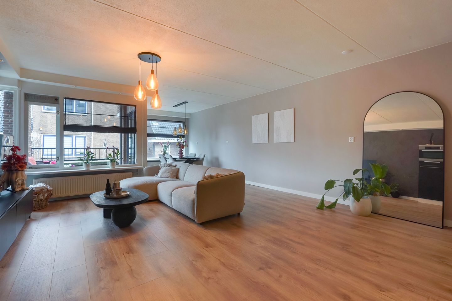 Foto 10 van Van Tijnplein 2