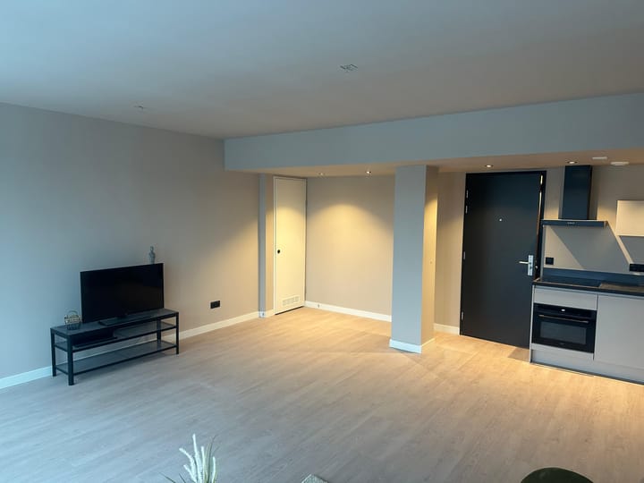 Photo 5 of Molukkenstraat 7-A9