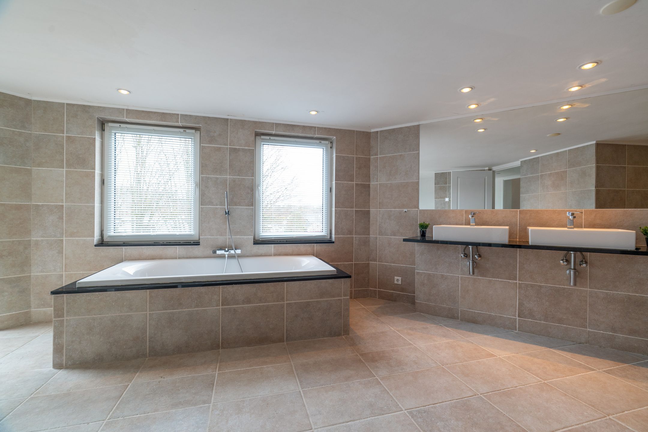 Foto 15 van Mgr. Brulsstraat 11