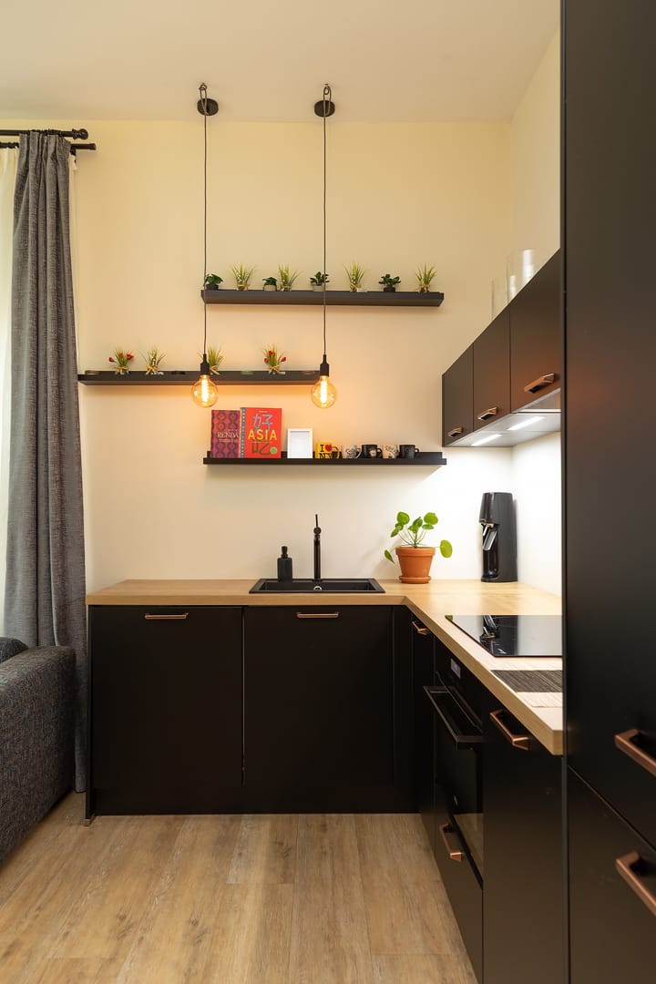 Photo 7 of Faas Wilkesstraat 6