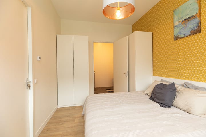 Photo 10 of Faas Wilkesstraat 6