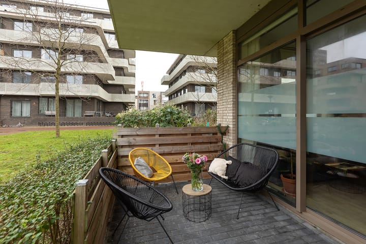 Photo 16 of Faas Wilkesstraat 6