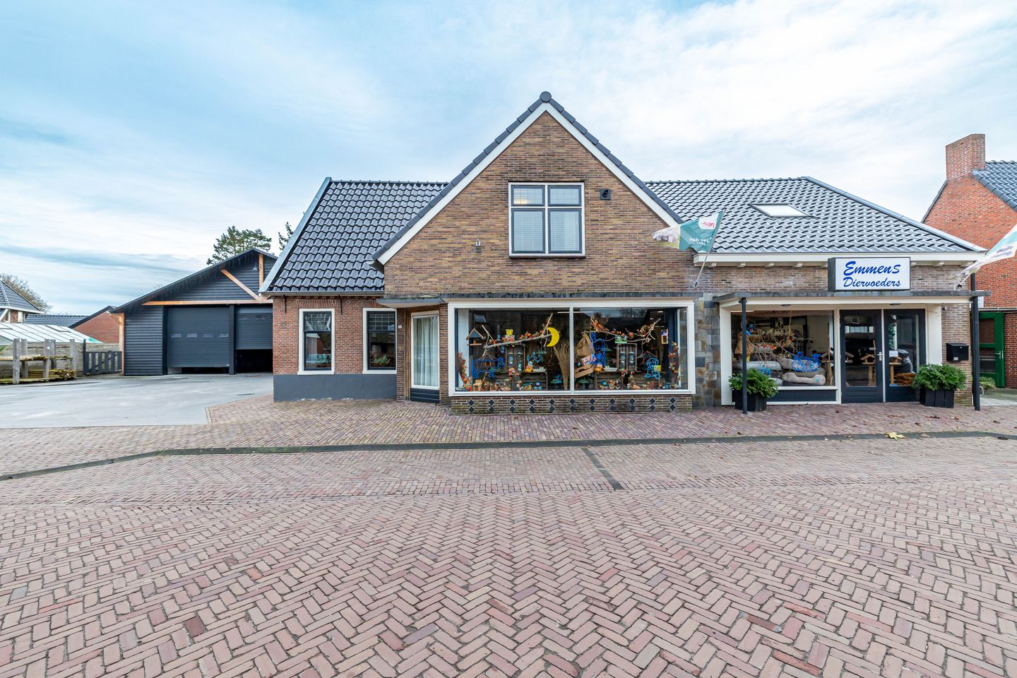 Bekijk foto 2 van Pompstraat 24