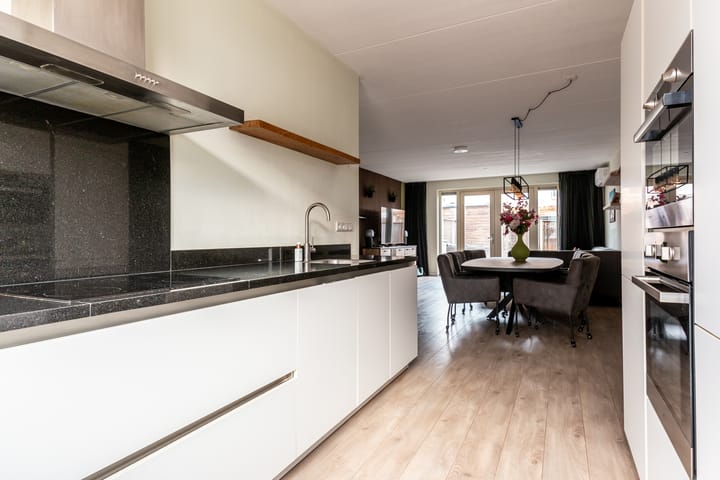 Foto 13 van Dotterbloemhof 41