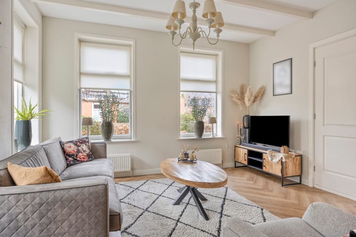 Photo 12 of Oosterstraat 4