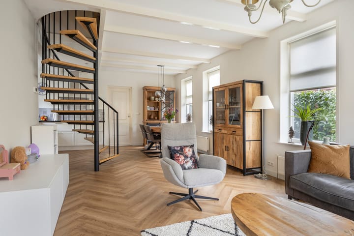 Photo 14 of Oosterstraat 4