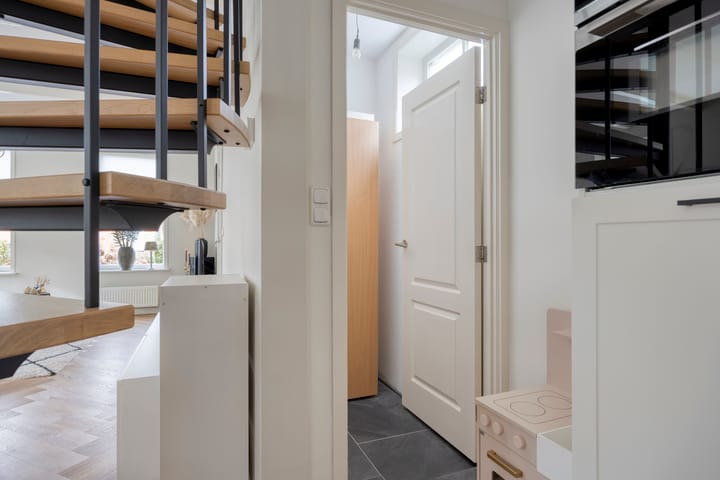 Photo 19 of Oosterstraat 4