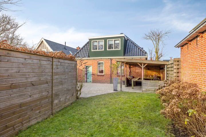 Photo 45 of Oosterstraat 4