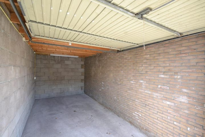 Photo 2 of Marsstraat 3