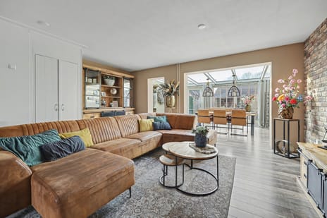 Oosteres 9 secondary image