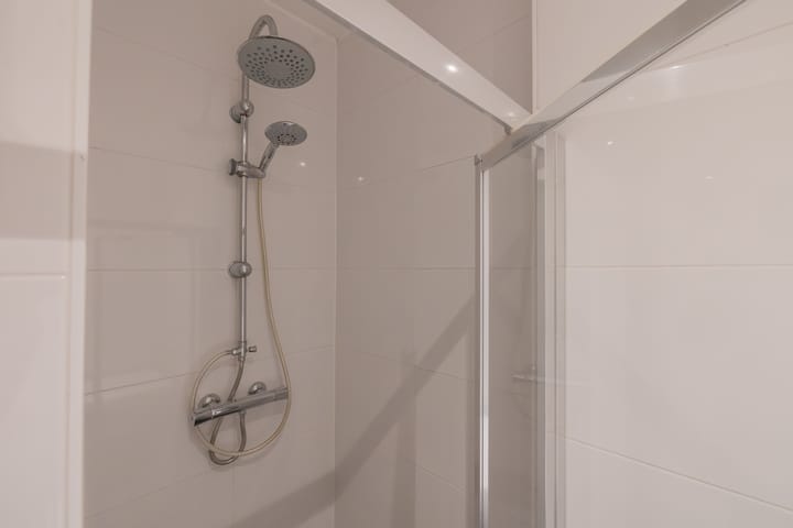 Foto 9 van Pieter van der Doesstraat 42-2