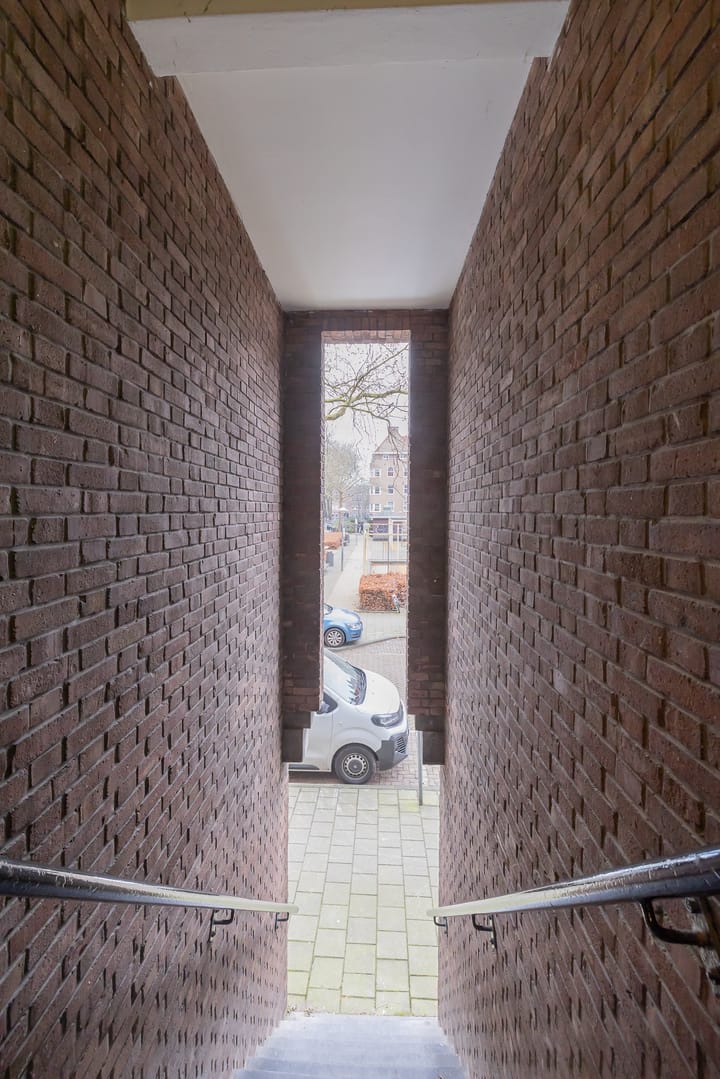 Foto 19 van Pieter van der Doesstraat 42-2