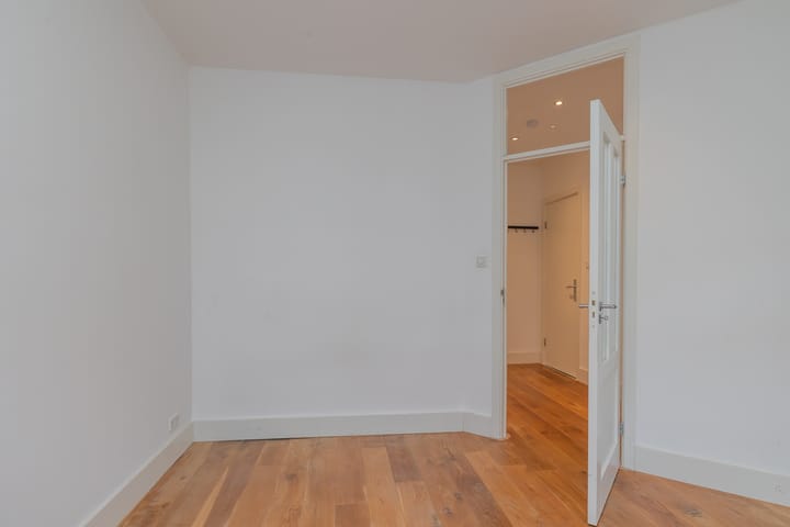 Foto 30 van Pieter van der Doesstraat 42-2