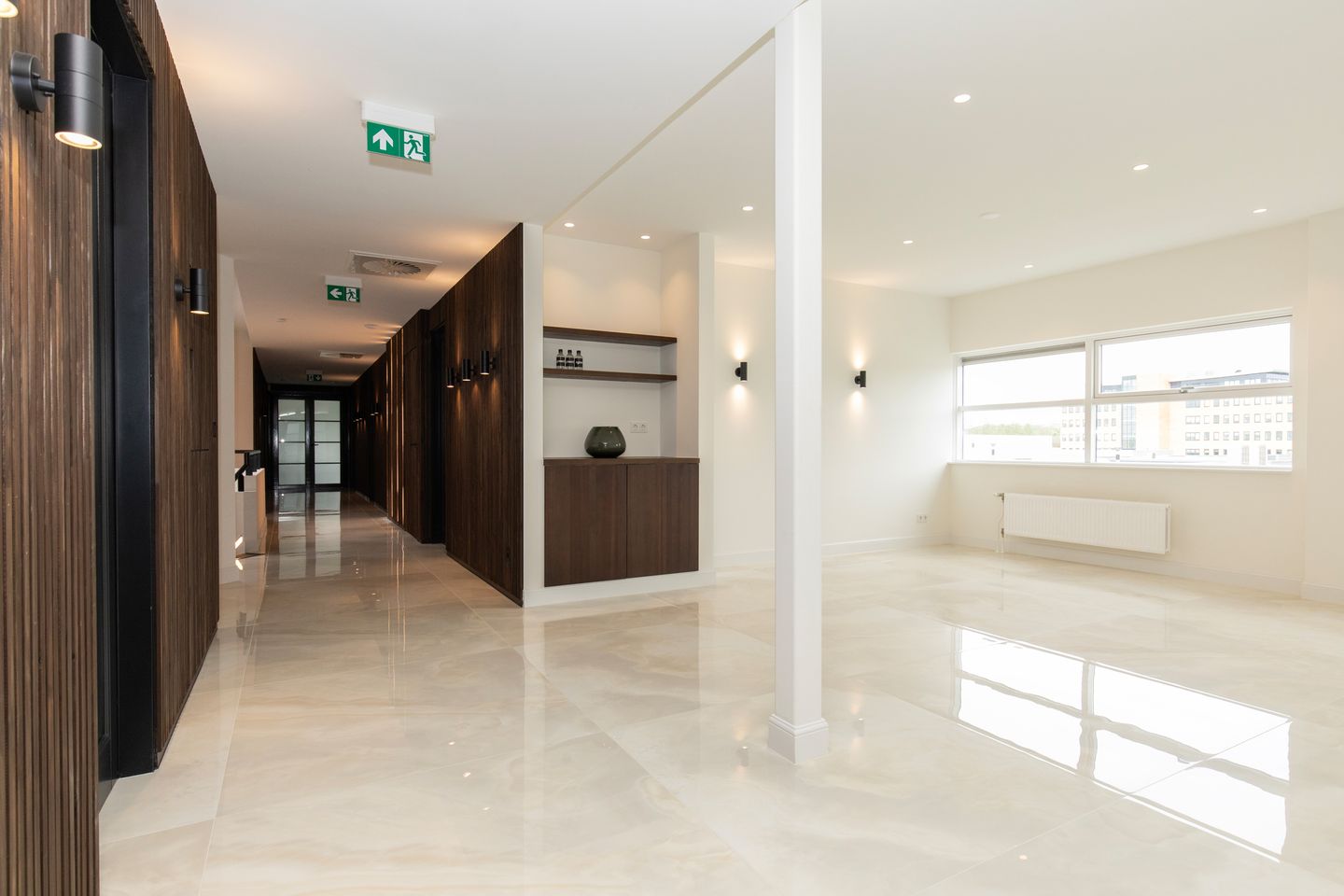 Bekijk foto 4 van Spacelab 9-F