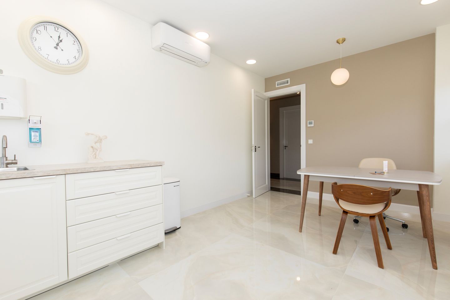 Bekijk foto 5 van Spacelab 9-F