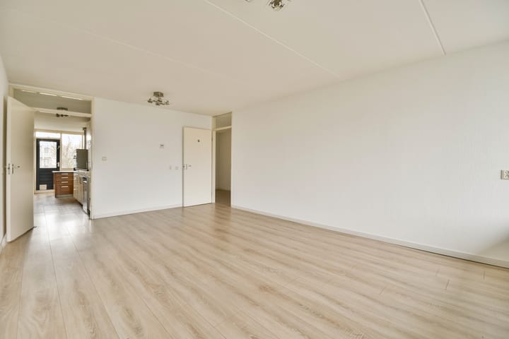 Photo 3 of Schaarsbergenstraat 110