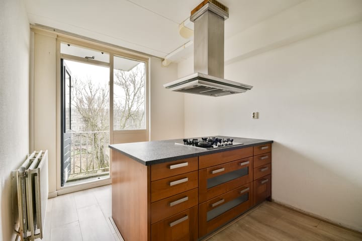 Photo 4 of Schaarsbergenstraat 110