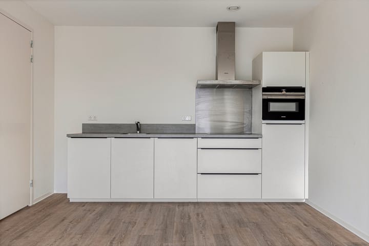 Photo 3 of Osdorpplein 902