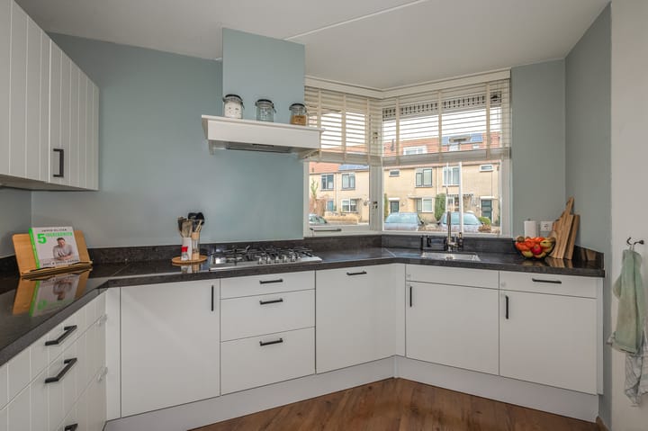 Photo 3 of Gentiaan 44