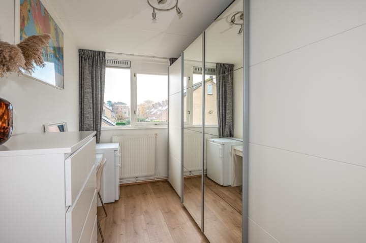 Foto 32 van Gentiaan 44