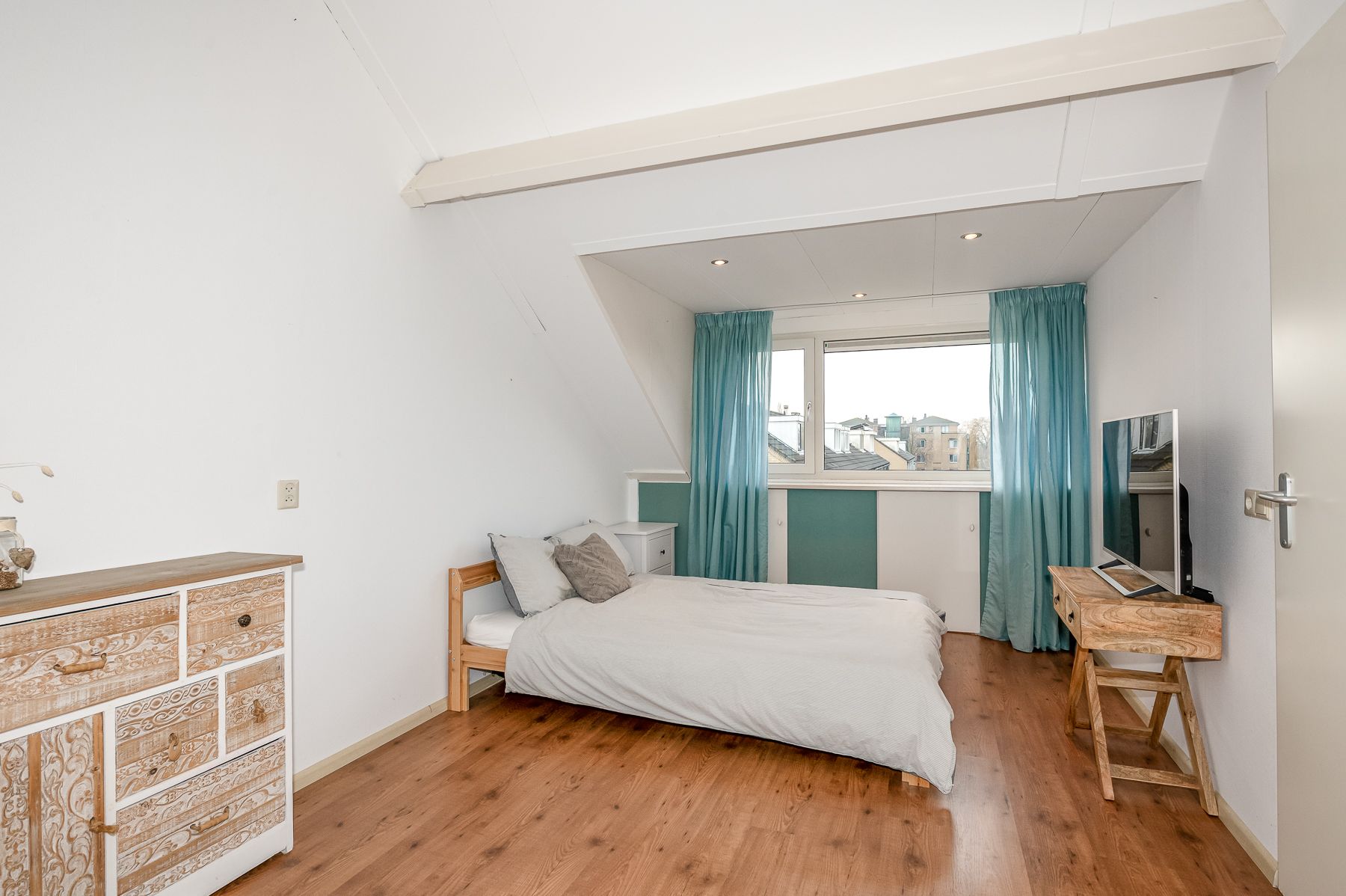 Photo 54 of Gentiaan 44