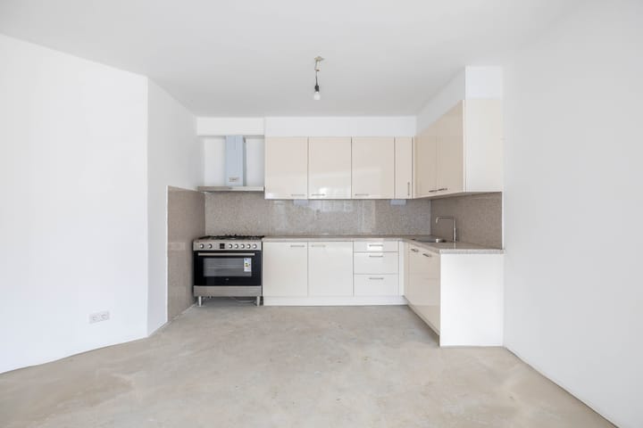 Photo 4 of Slakkenveen 325