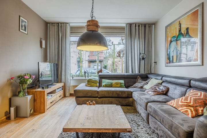 Foto 11 van Pontiaanstraat 16