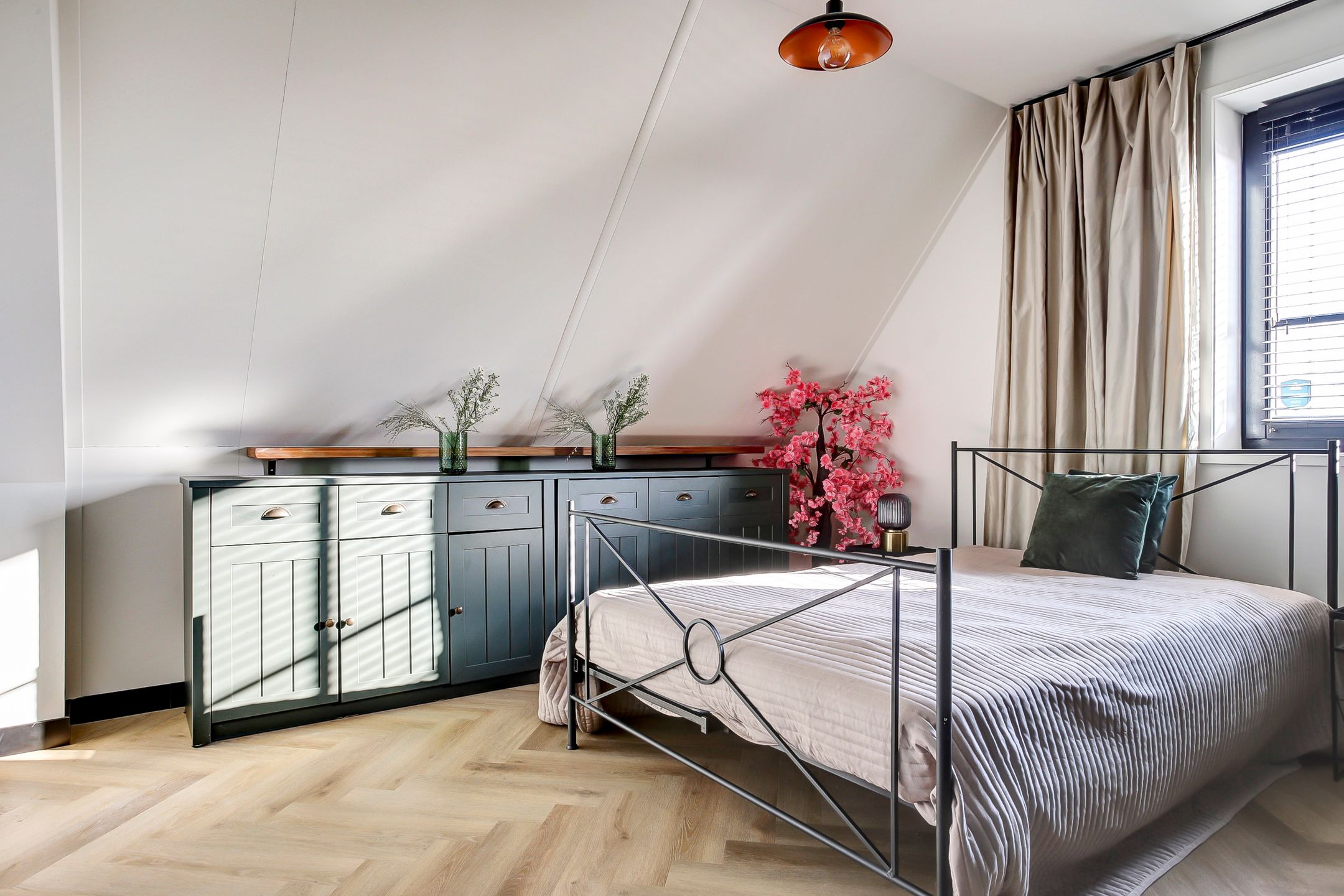 Photo 36 of Laan van Broekhorn 37