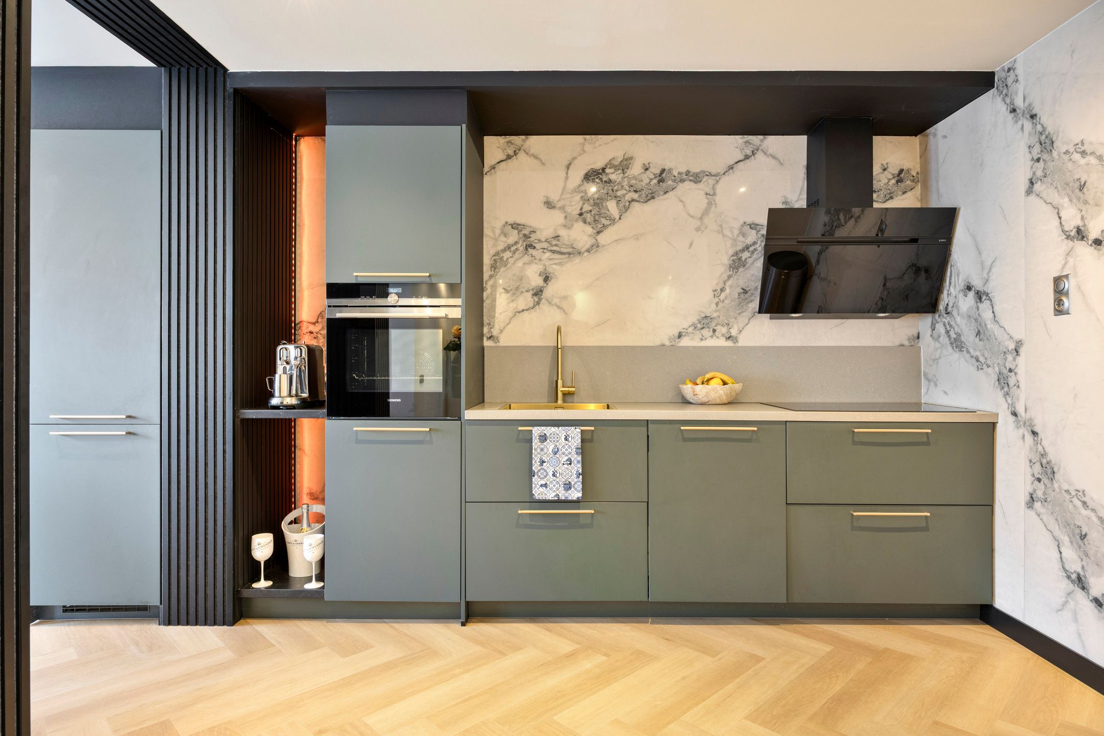Photo 3 of Johan van de Veldestraat 43