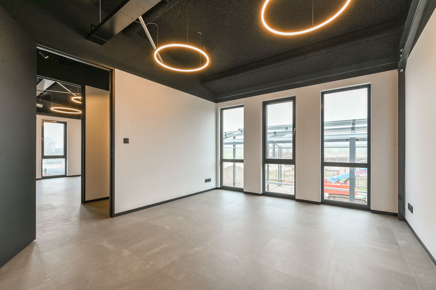 View photo 4 of Burgemeester Hoffscholteweg 4