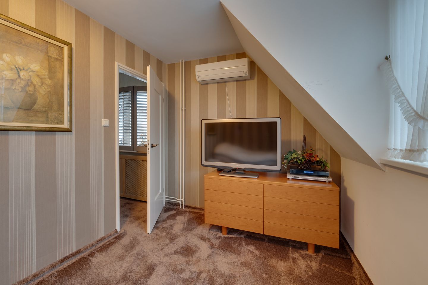 Photo 49 of Dick Tolstraat 65