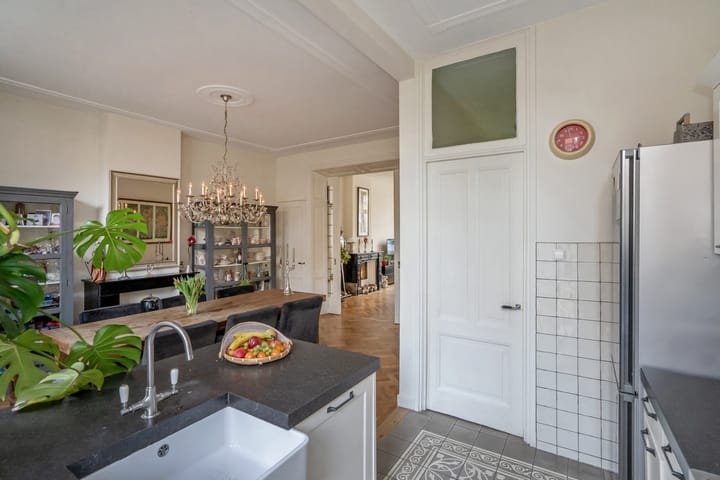 Foto 18 van Maerten Trompstraat 18