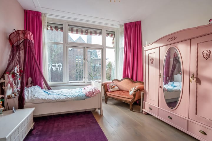 Foto 26 van Maerten Trompstraat 18