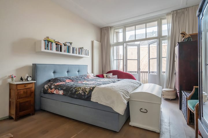 Foto 27 van Maerten Trompstraat 18