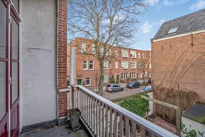 Foto 29 van Maerten Trompstraat 18