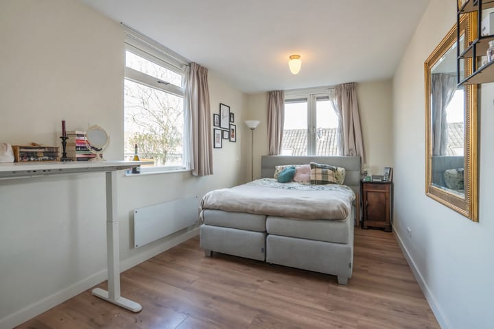 Foto 38 van Maerten Trompstraat 18