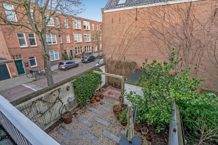 Foto 30 van Maerten Trompstraat 18